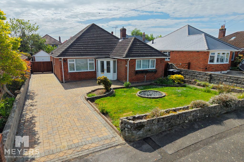 Property photo 1 of 27