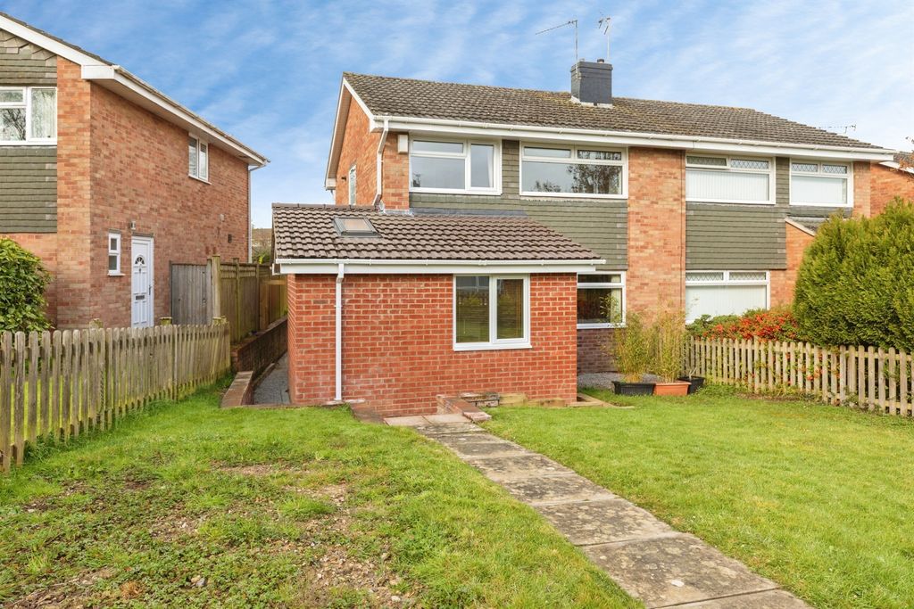 Property photo 1 of 18