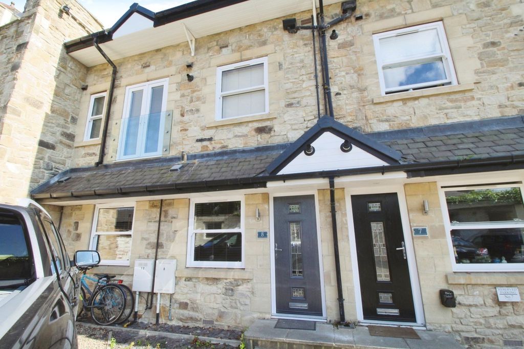 Property photo 1 of 11 External