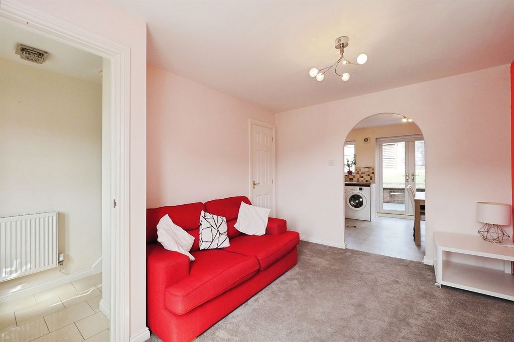 Property photo 3 of 17