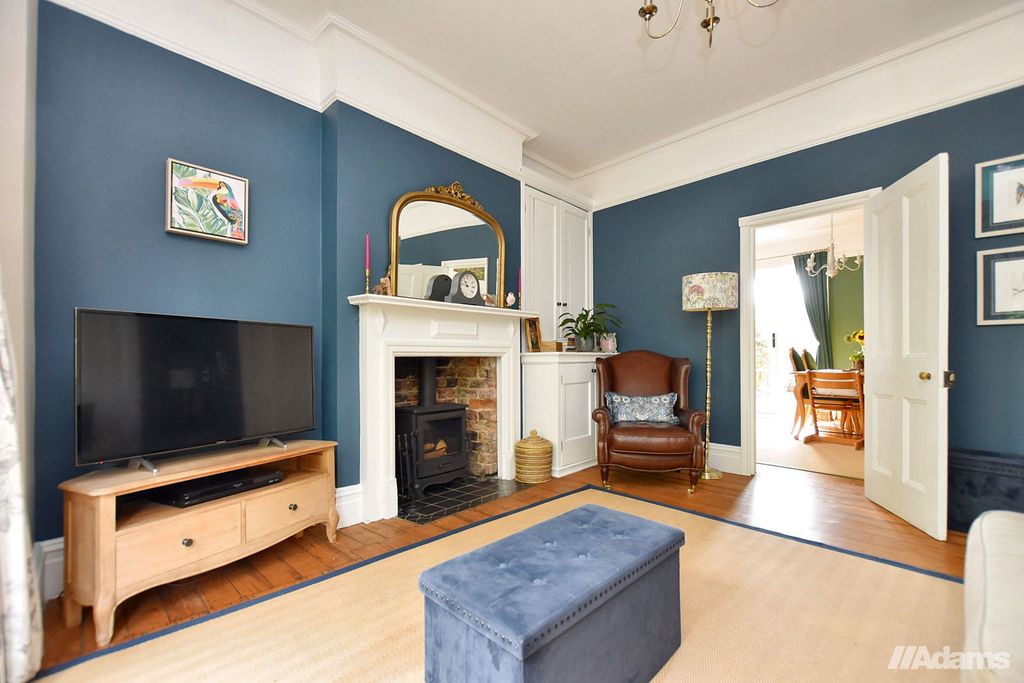 Property photo 3 of 33