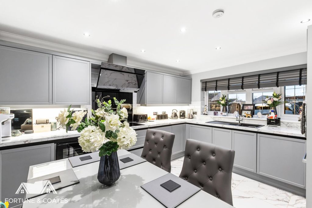 Property photo 2 of 28 Tithelands_26.Jpg