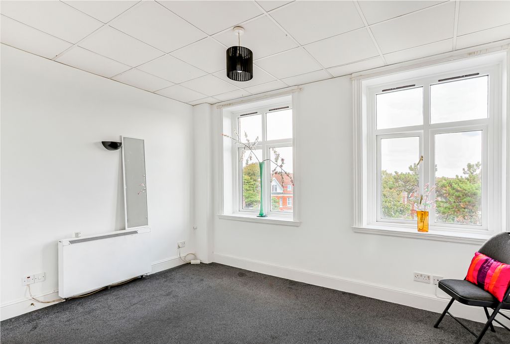 Property photo 2 of 17 333A0494