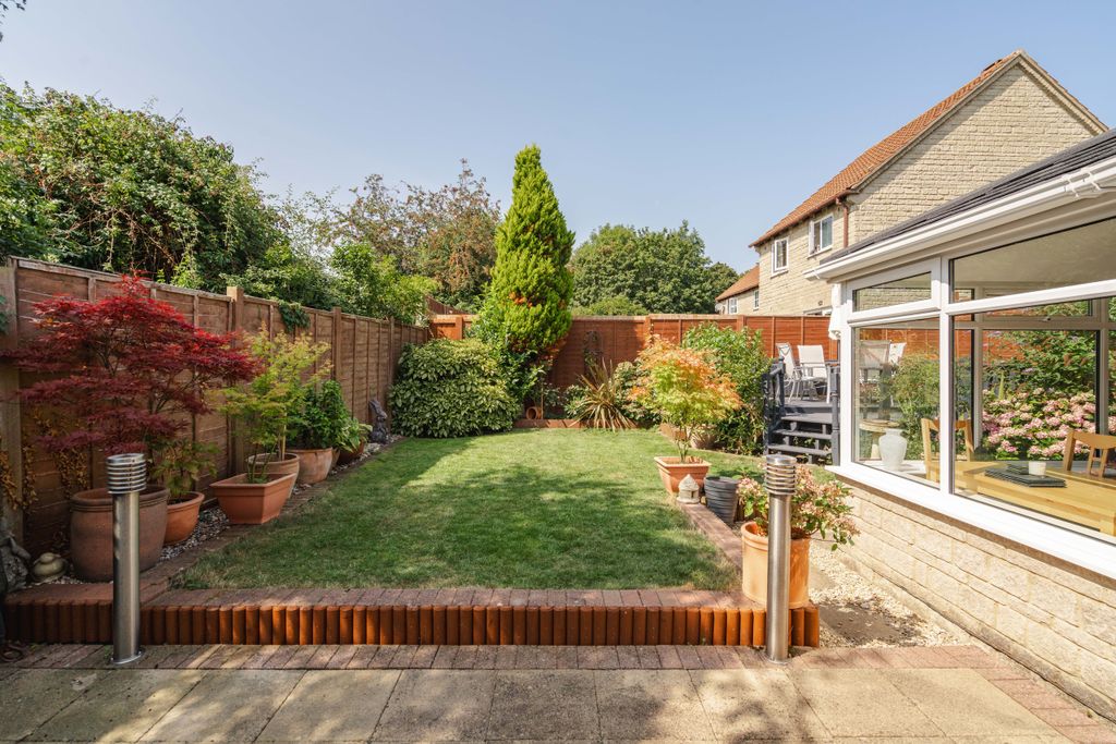 Property photo 3 of 21 16