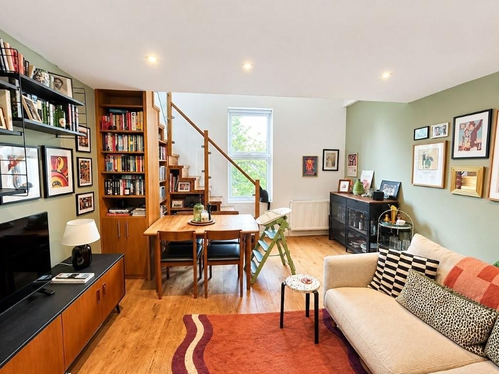 Property photo 2 of 15 Living/Dining Room