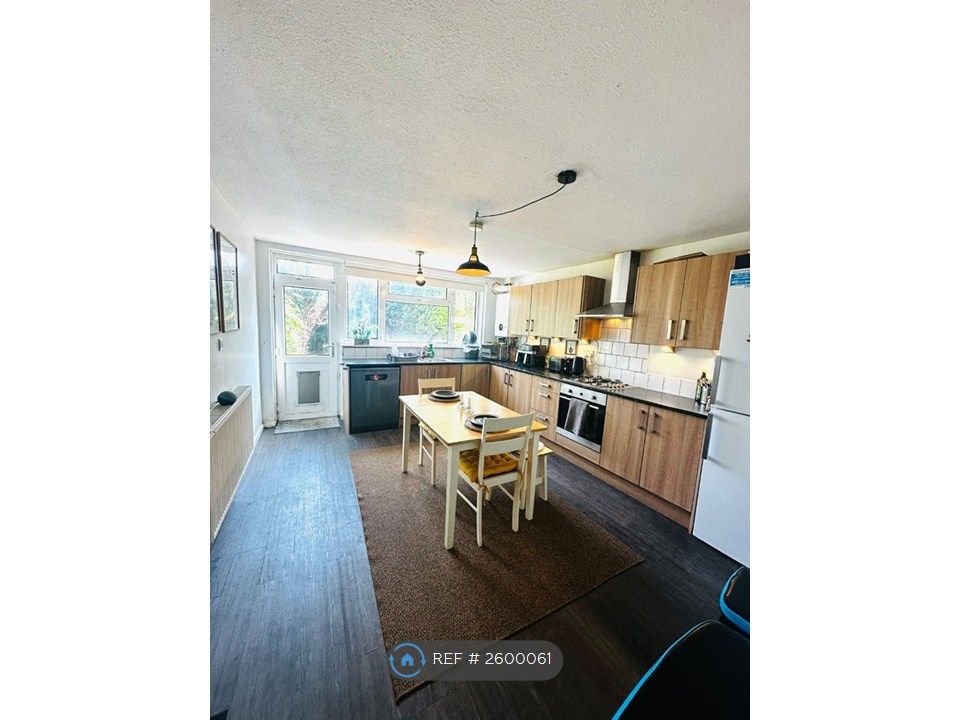 Property photo 2 of 20 Kitchen And Dinner