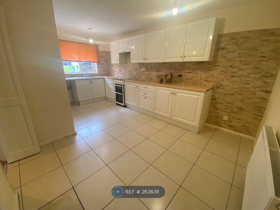 Property photo 2 of 28 Kitchen