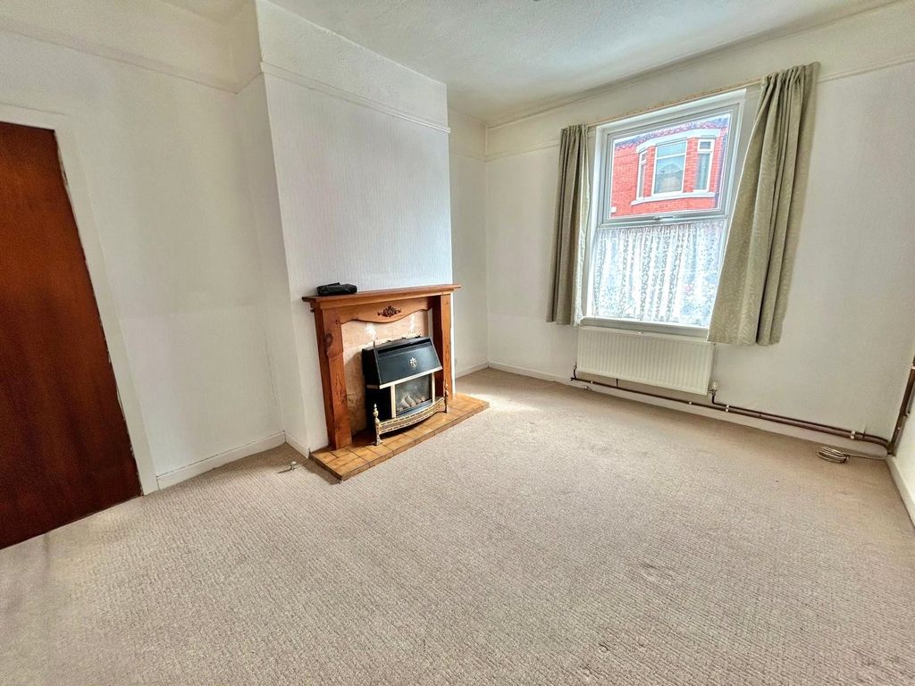 Property photo 3 of 10 Picture No. 02