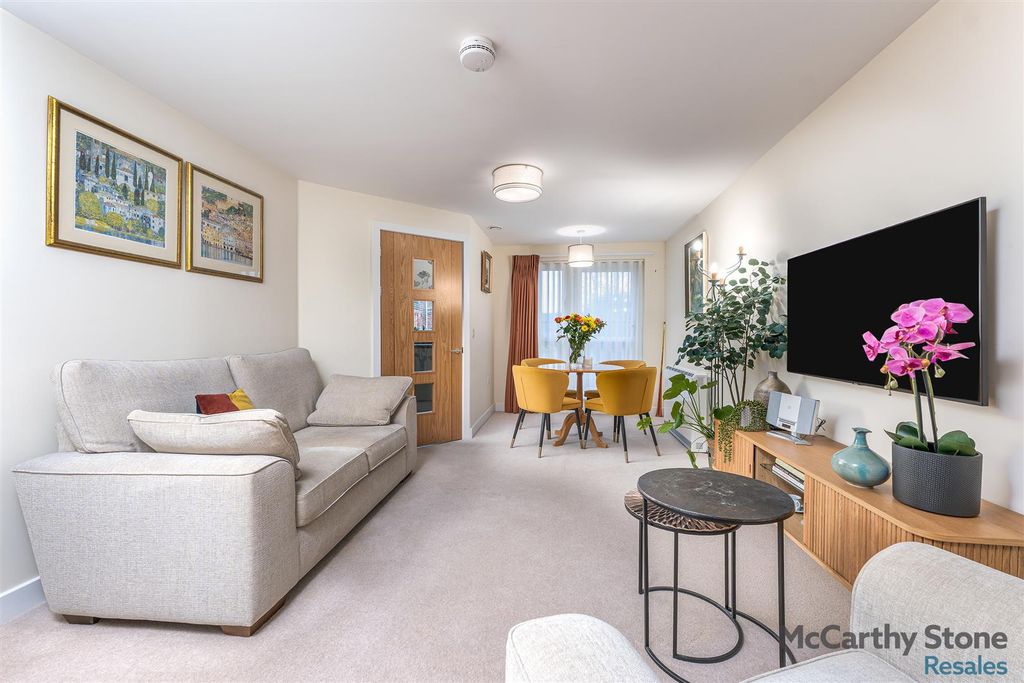 Property photo 2 of 23 P1088936-Edit.Jpg