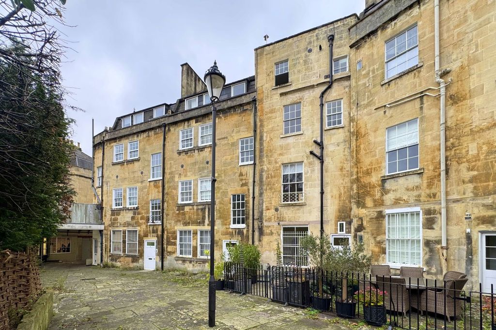 Property photo 1 of 25