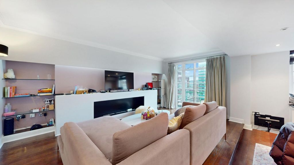 Property photo 3 of 16