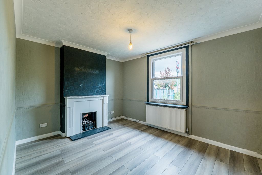 Property photo 3 of 20 4245189