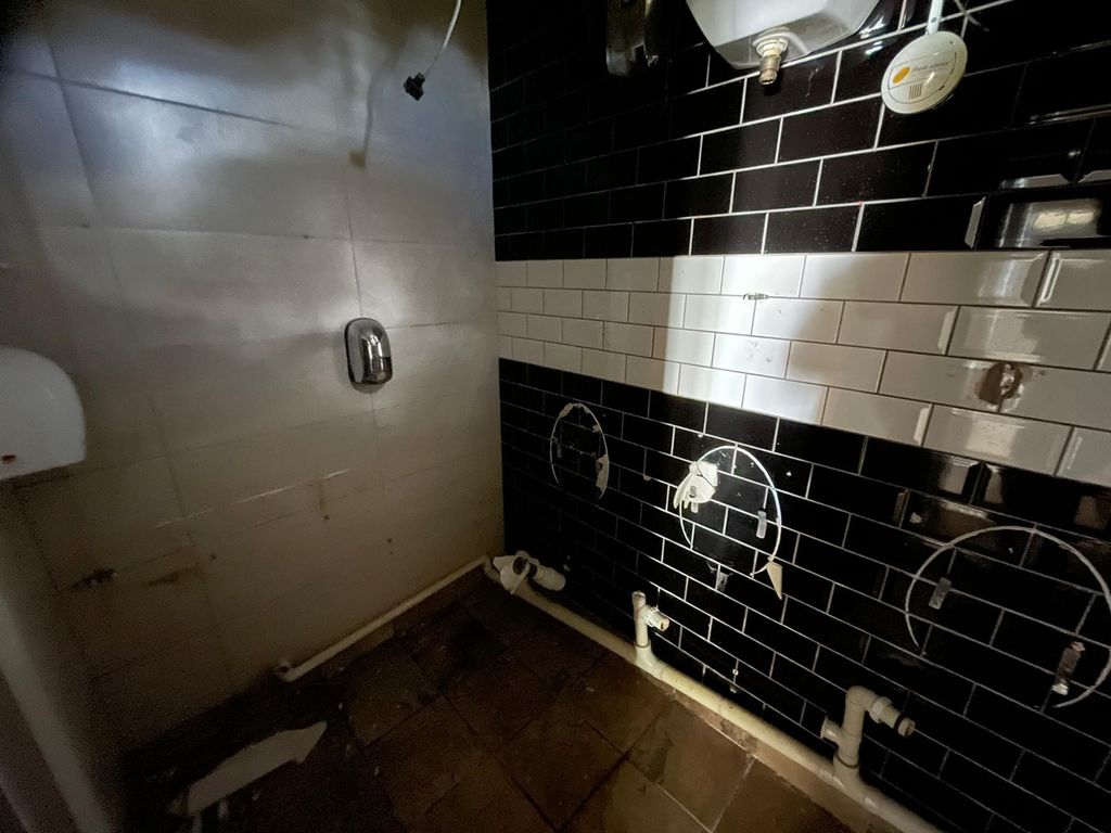 Property photo 2 of 2