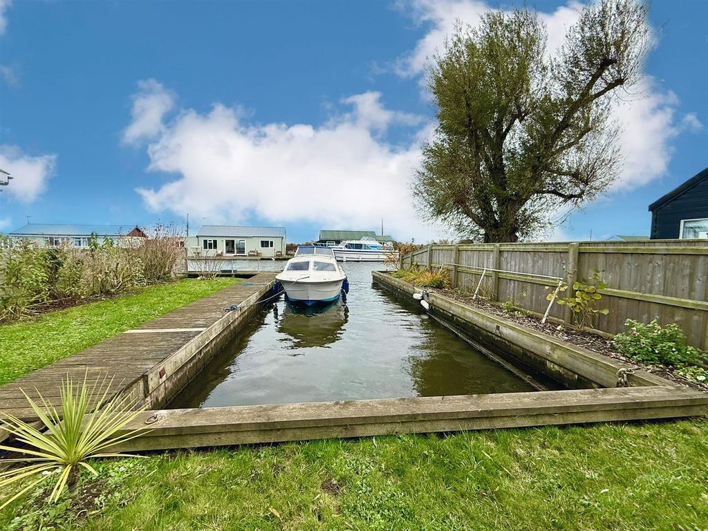 Property photo 1 of 10 The Mooring Plot