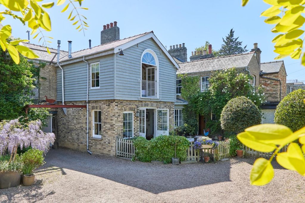 Additional image 29 of 10 bed terraced house for saleVictoria Road, Cambridge CB4