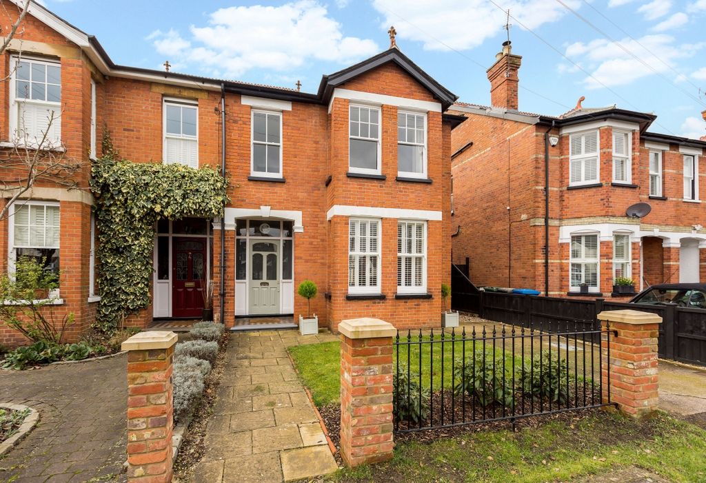 Property photo 1 of 18