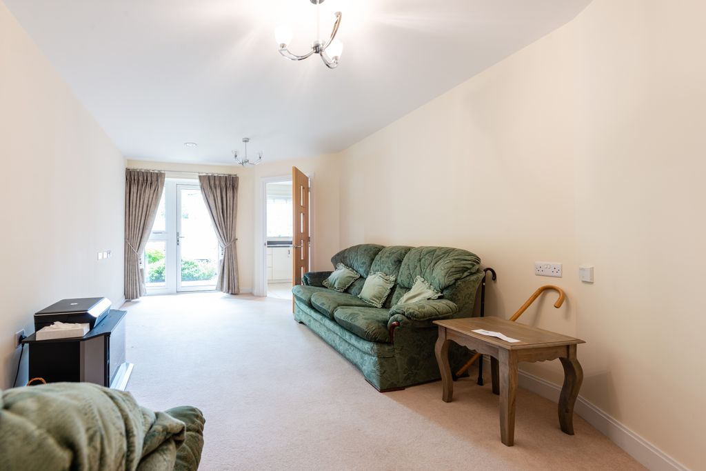 Property photo 3 of 42