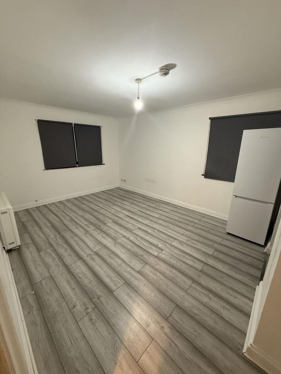 Property photo 1 of 5 1 Bedroom Flat For Rent In N9