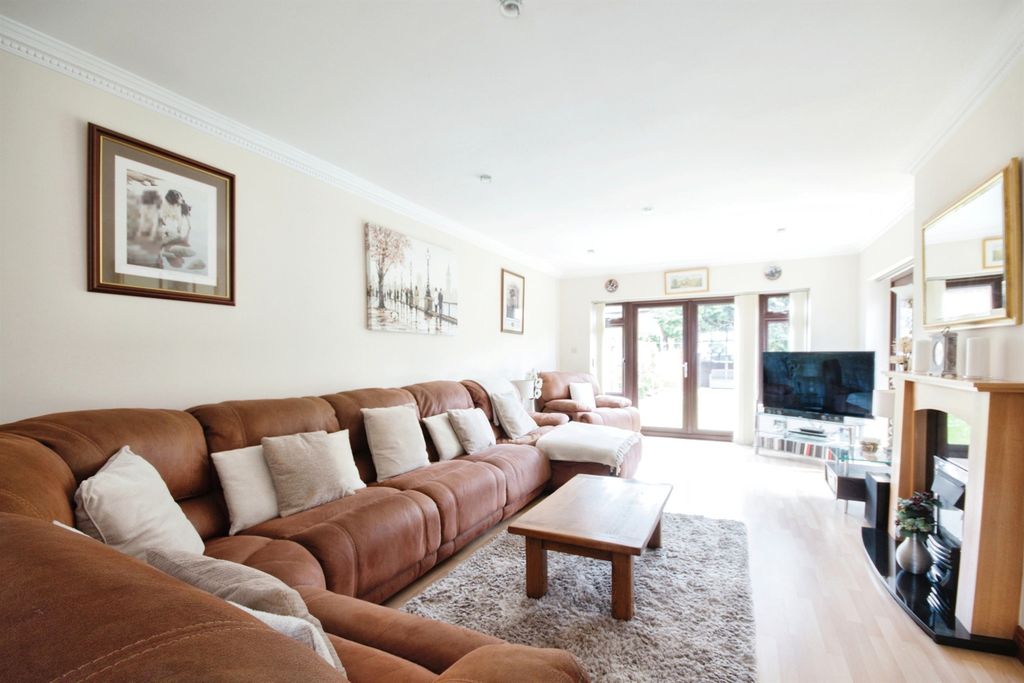 Property photo 2 of 15