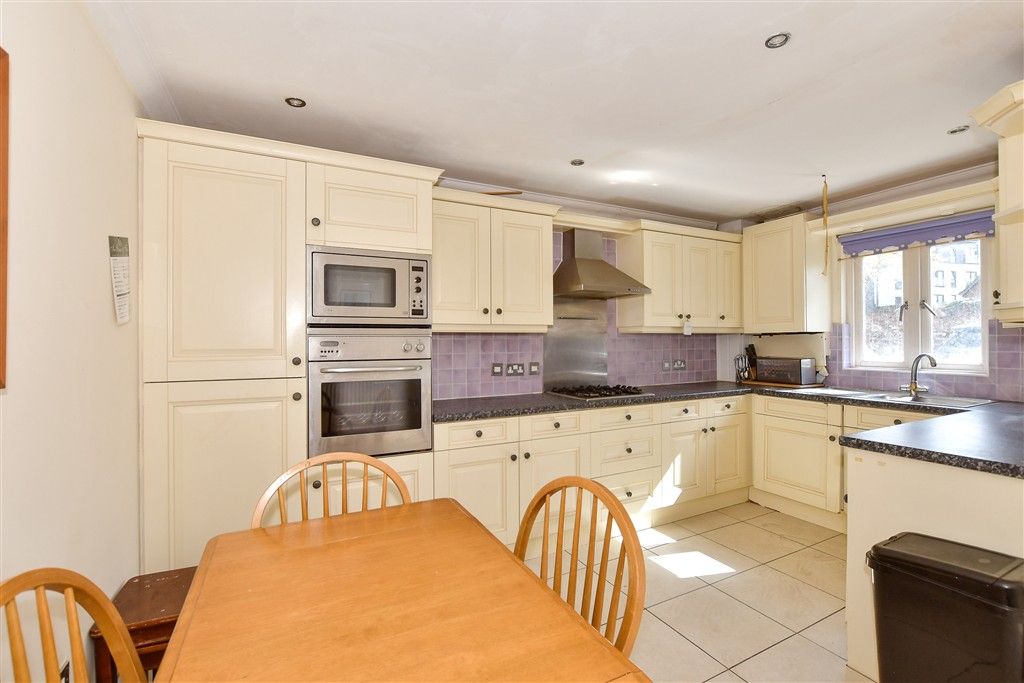 Property photo 3 of 9 Kitchen/Diner