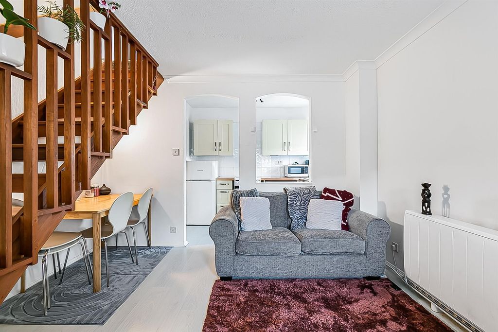 Property photo 2 of 20 2