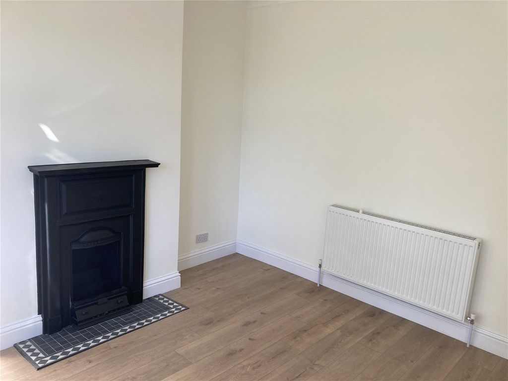 Property photo 2 of 12 Picture No. 01