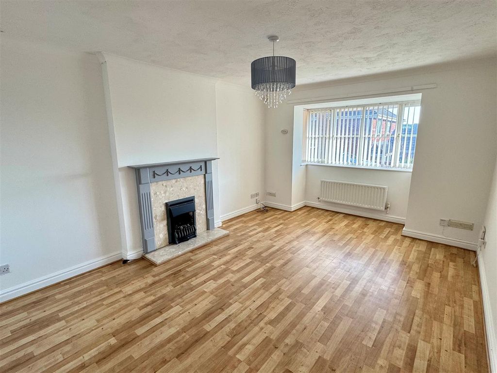 Property photo 2 of 12 100 Penmere Drive Lounge
