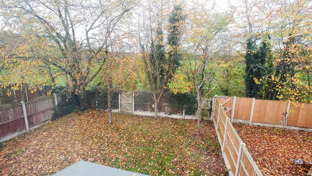 Property photo 3 of 13 Outside