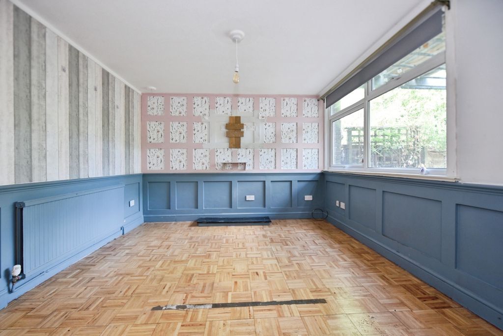 Property photo 3 of 23 Pbox-Img.Jpg