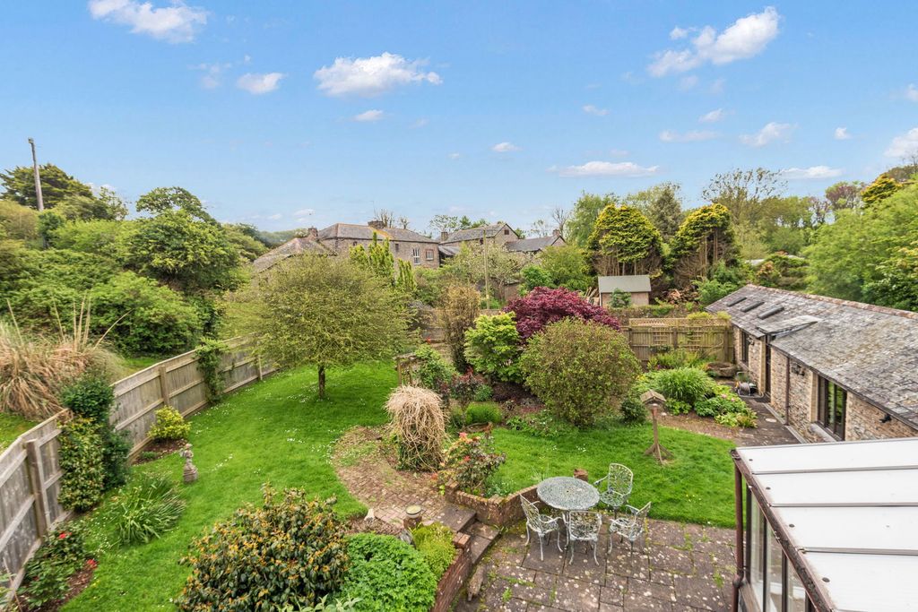 Property photo 2 of 15