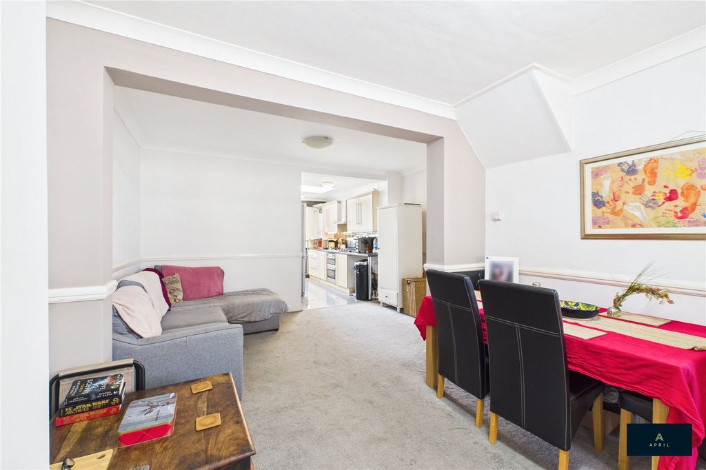 Property photo 3 of 21 Picture No. 19