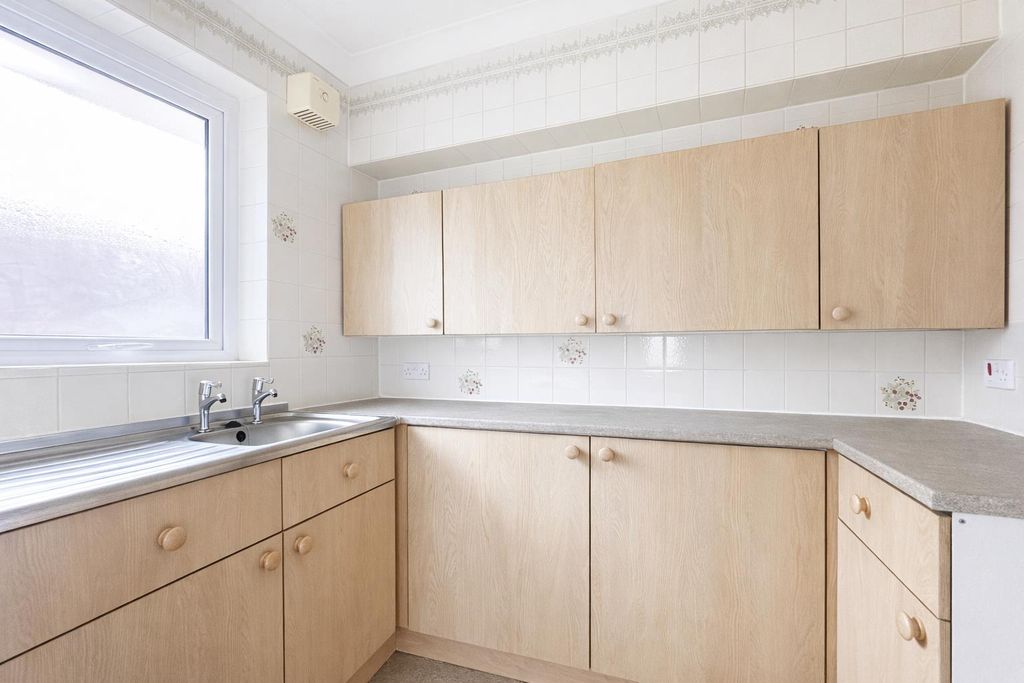 Property photo 3 of 10 Kitchen.Png