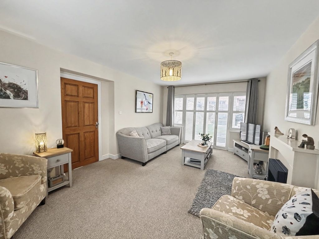 Property photo 3 of 34 4886067