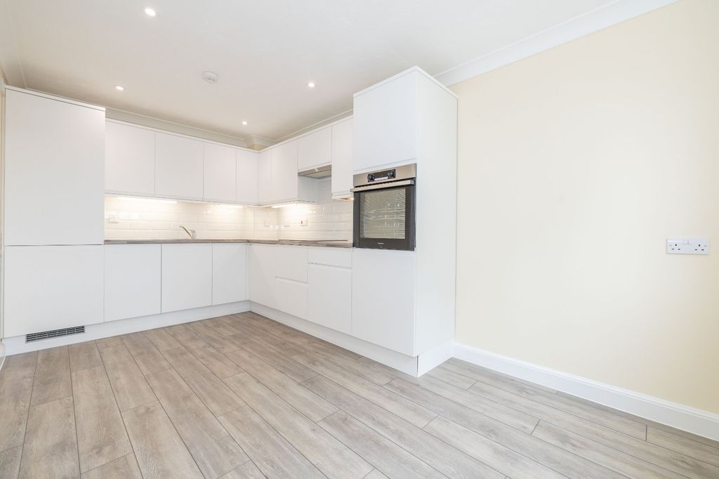 Property photo 2 of 13 Picture 2