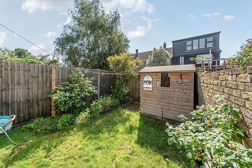 Property photo 3 of 15 Garden