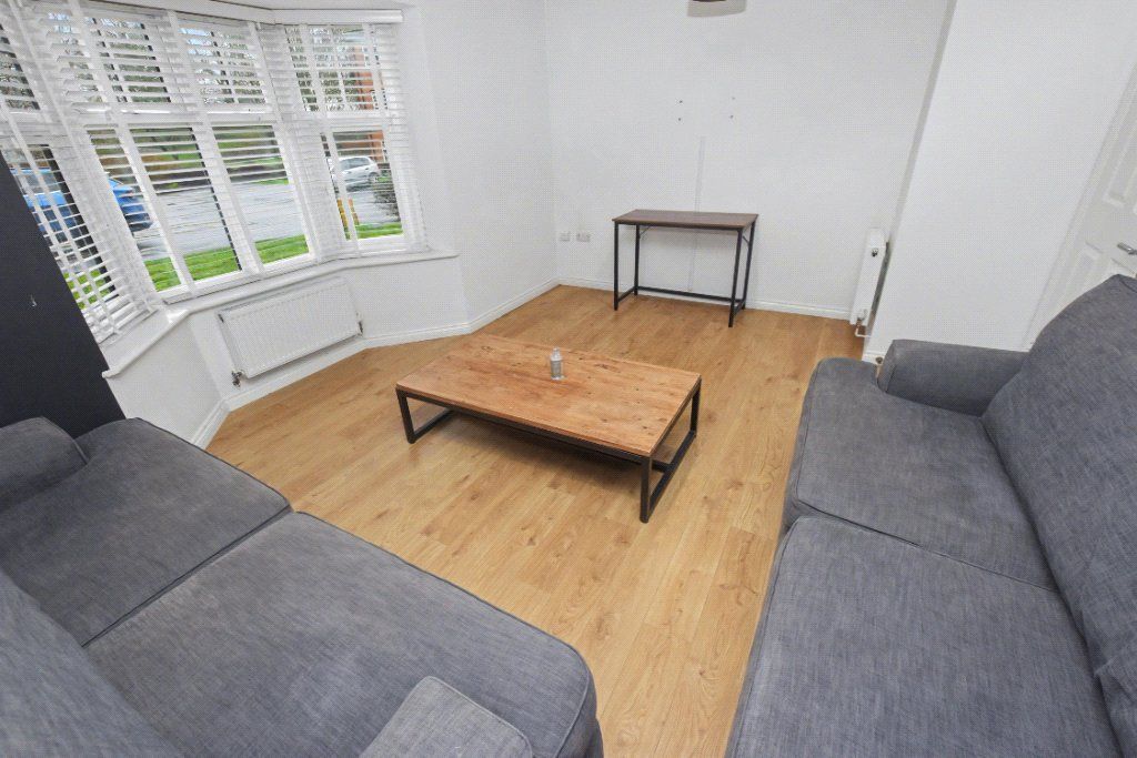 Property photo 2 of 14 Lounge