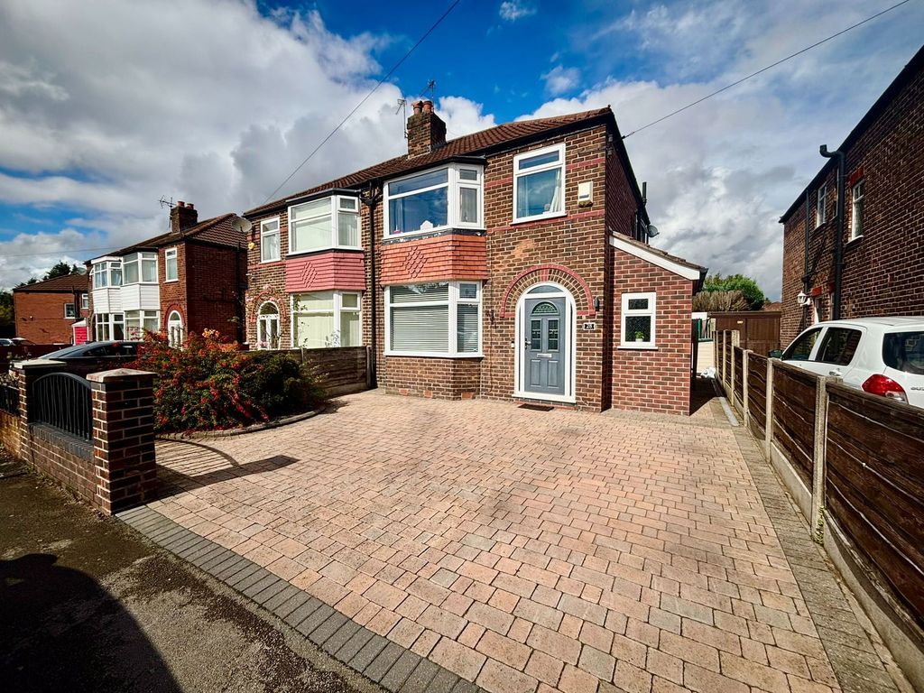 Property photo 1 of 33