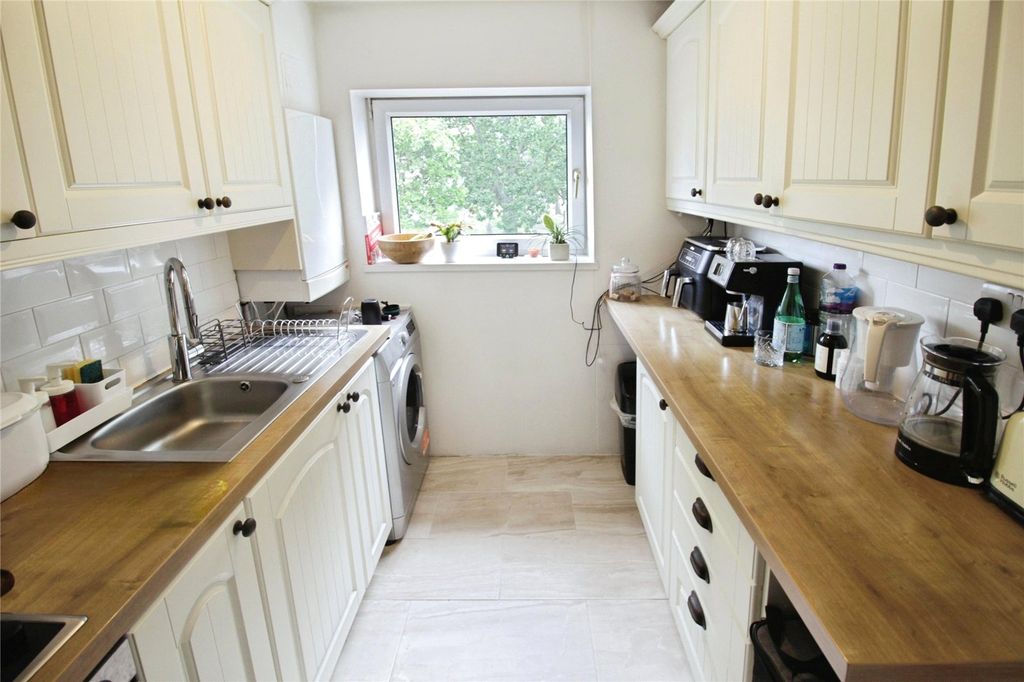 Property photo 3 of 7 Picture No. 16