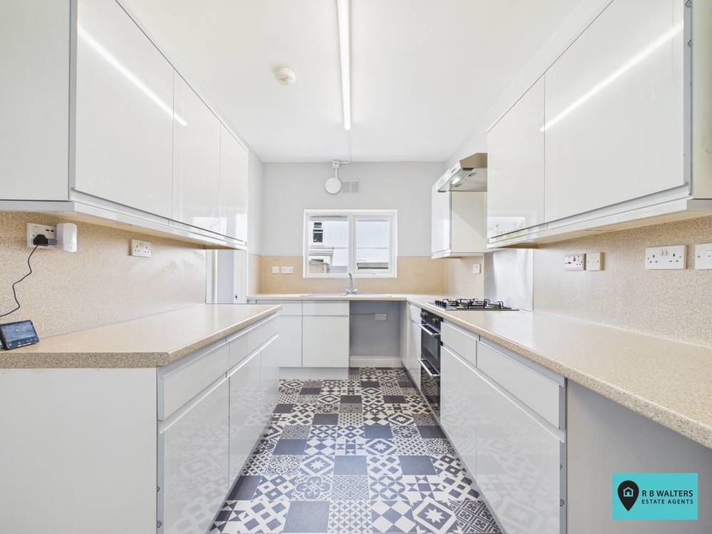 Property photo 2 of 15 Kitchen