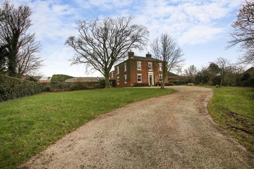 Property photo 1 of 43