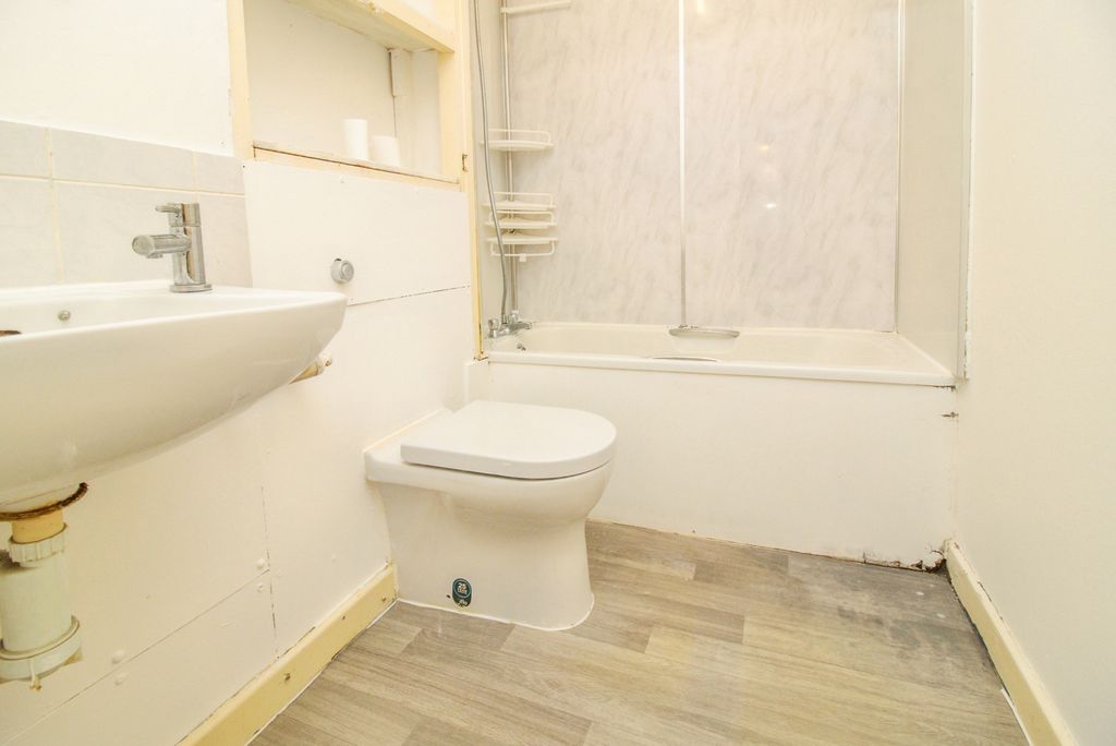 Property photo 3 of 20 Pbox-Img.Jpg