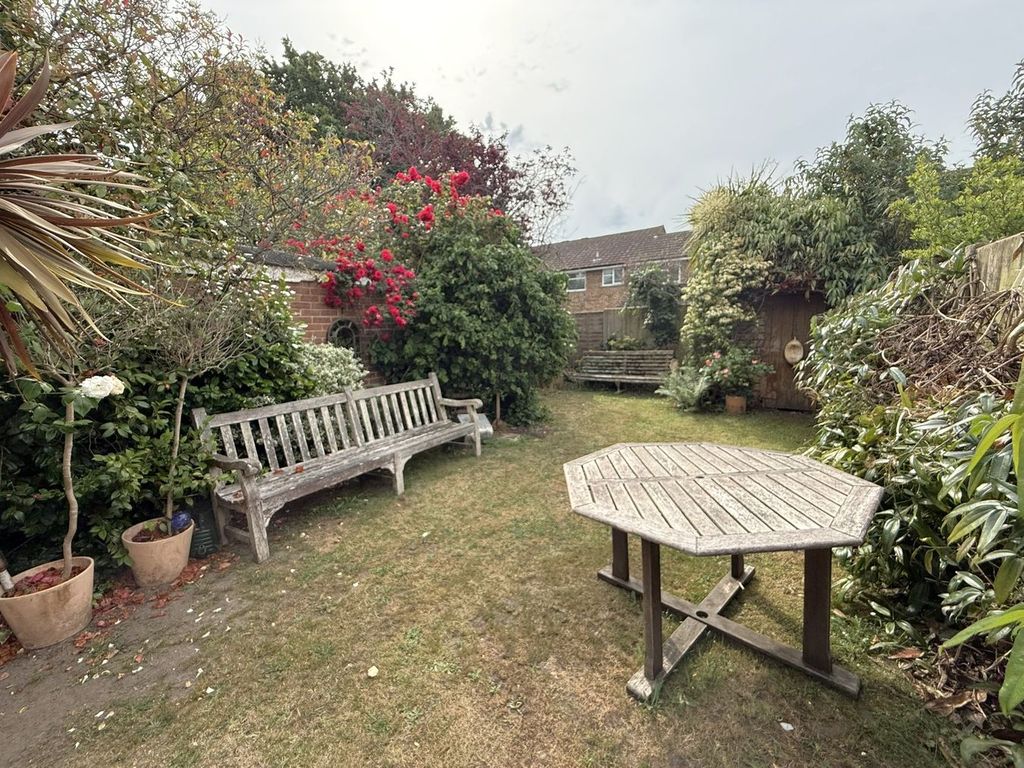 Property photo 2 of 25
