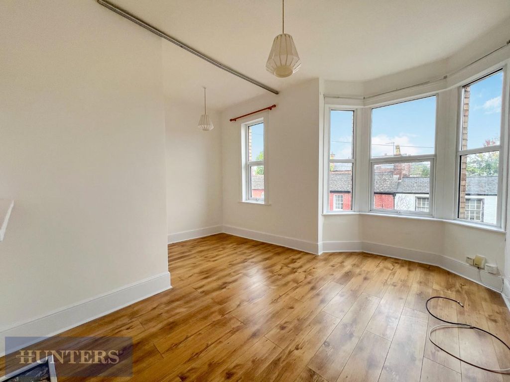 Property photo 2 of 7 Tlc_61A829E6-8Bfa-48B1-Be1F-Ac843711Bcca_7Aa65d8.J