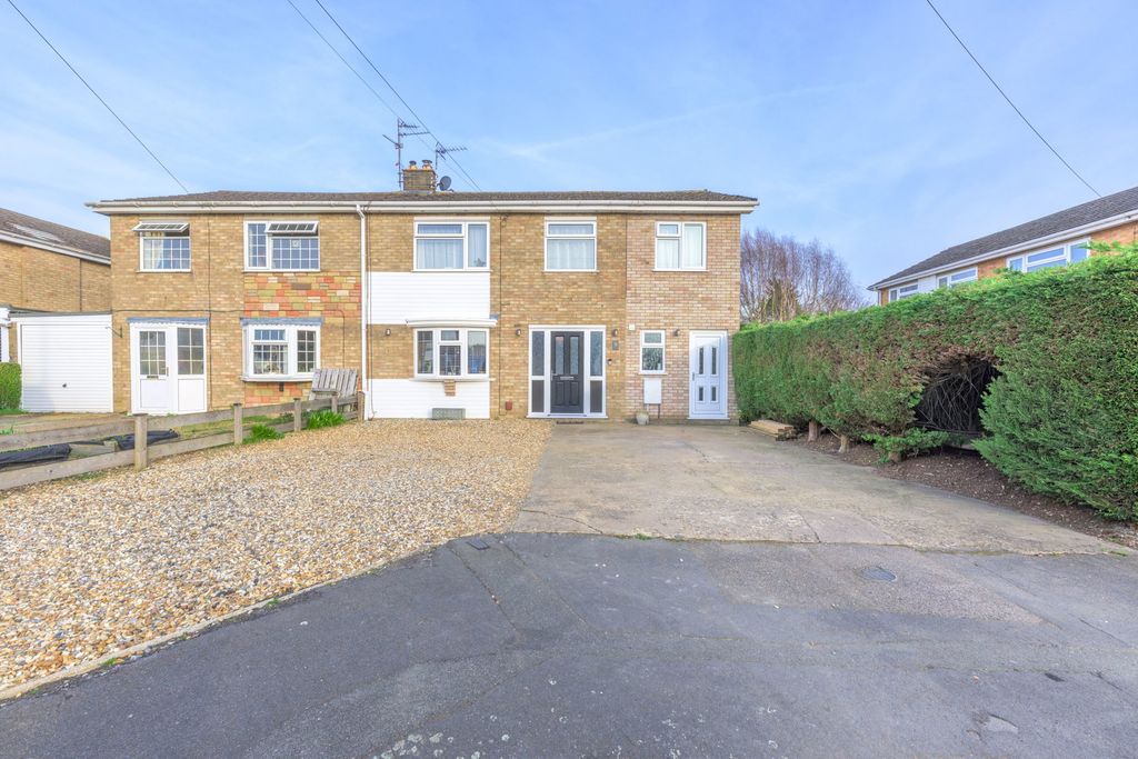 Property photo 3 of 35