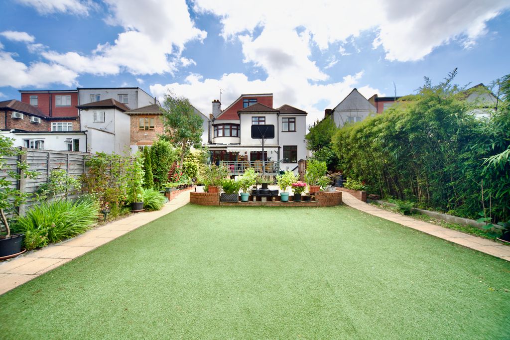 Property photo 2 of 37 Rear Garden (4)