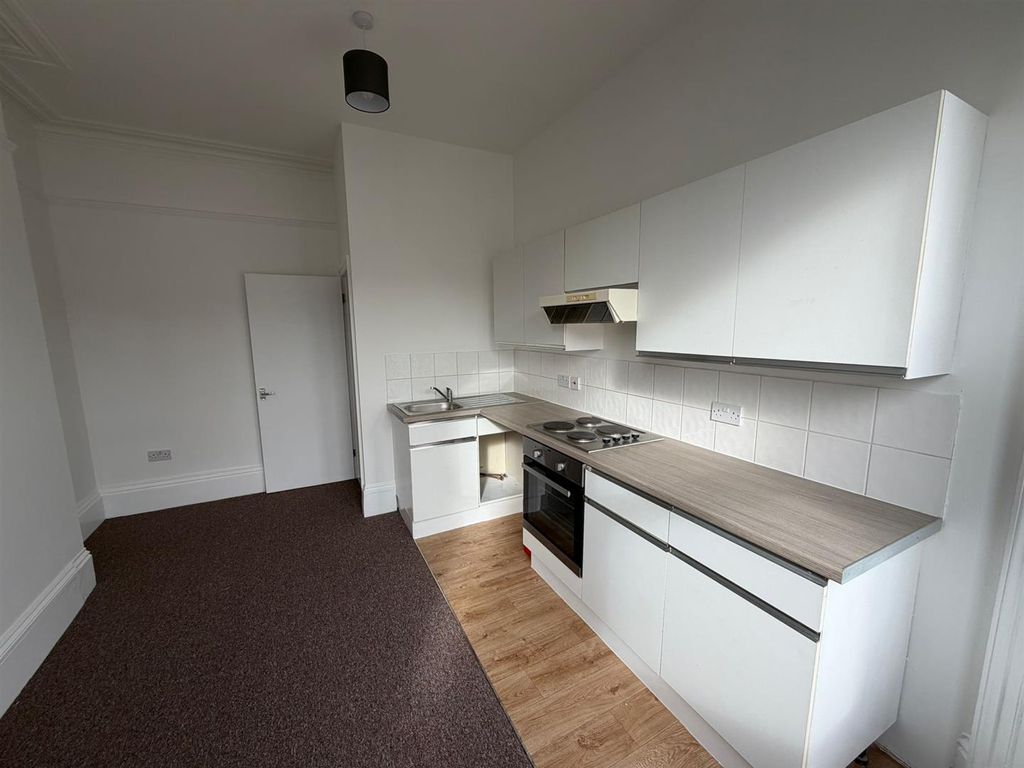 Property photo 3 of 9 3.Jpg