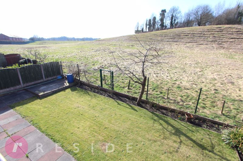 Property photo 3 of 25 Rear Garden / Views
