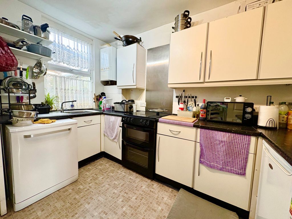 Property photo 2 of 8