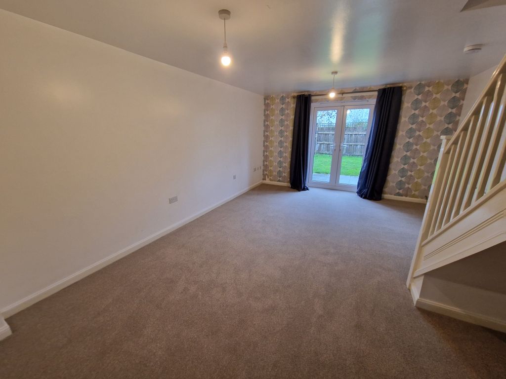 Property photo 3 of 14 Sitting/Dining Room