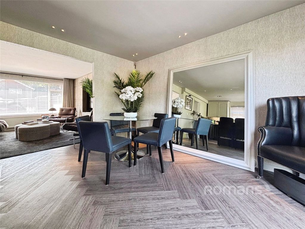 Property photo 2 of 18 Picture No. 19